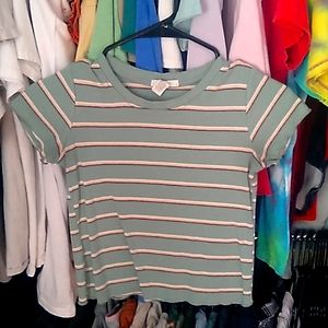 Lightly used blue striped tee. Brand- Full Tilt Size- L (11-12)